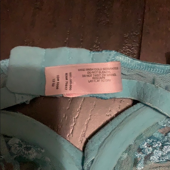 Victoria secret bra use 36B aqua color - Picture 5 of 6
